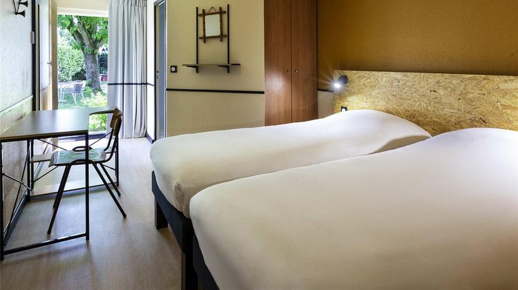 greet Villeneuve La Garenne Room