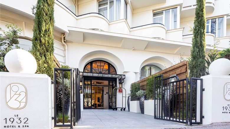 <b>Le 1932 Hotel Spa Cap d'Antibes MGallery Exterior</b>. Images powered by <a href="https://iceportal.shijigroup.com/" title="IcePortal" target="_blank">IcePortal</a>.