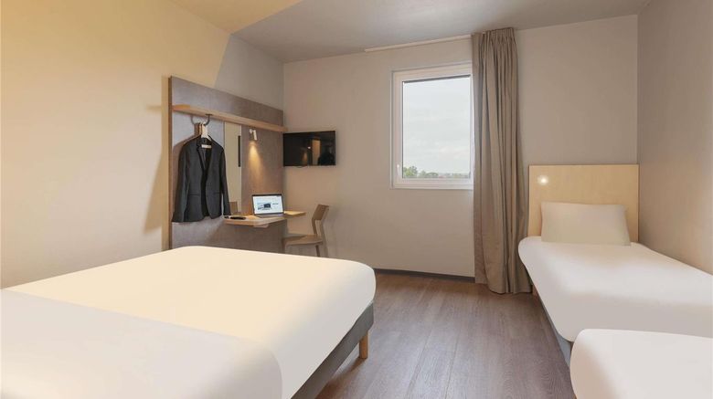<b>Ibis Budget Mont-De-Marsan Room</b>. Images powered by <a href="https://iceportal.shijigroup.com/" title="IcePortal" target="_blank">IcePortal</a>.