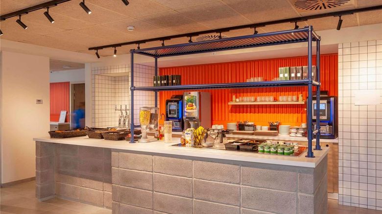 <b>Ibis Budget Mont-De-Marsan Restaurant</b>. Images powered by <a href="https://iceportal.shijigroup.com/" title="IcePortal" target="_blank">IcePortal</a>.