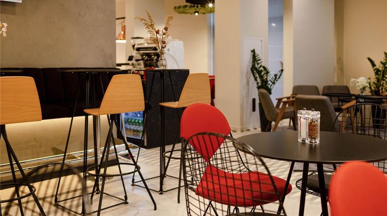 <b>Ibis Lviv Center Restaurant</b>. Images powered by <a href="https://iceportal.shijigroup.com/" title="IcePortal" target="_blank">IcePortal</a>.