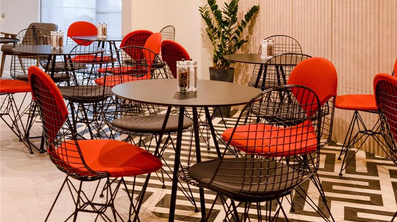<b>Ibis Lviv Center Restaurant</b>. Images powered by <a href="https://iceportal.shijigroup.com/" title="IcePortal" target="_blank">IcePortal</a>.