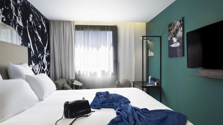 Tribe Paris La Defense Esplanade Room