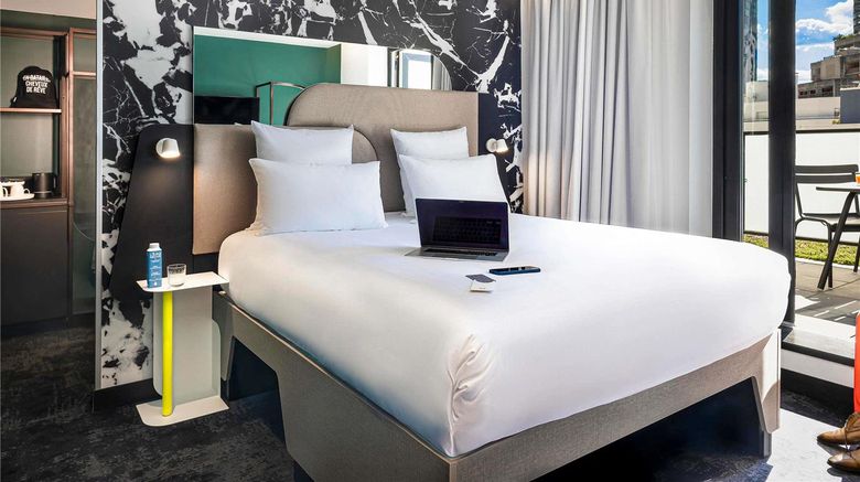 <b>Tribe Paris La Defense Esplanade Room</b>. Images powered by <a href="https://iceportal.shijigroup.com/" title="IcePortal" target="_blank">IcePortal</a>.