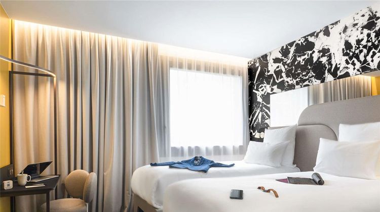 Tribe Paris La Defense Esplanade Room