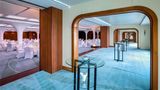 <b>Queen Elizabeth 2 Floating Hotel Meeting</b>. Images powered by <a href="https://iceportal.shijigroup.com/" title="IcePortal" target="_blank">IcePortal</a>.