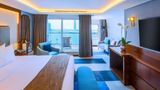 <b>Queen Elizabeth 2 Floating Hotel Suite</b>. Images powered by <a href="https://iceportal.shijigroup.com/" title="IcePortal" target="_blank">IcePortal</a>.