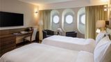 <b>Queen Elizabeth 2 Floating Hotel Room</b>. Images powered by <a href="https://iceportal.shijigroup.com/" title="IcePortal" target="_blank">IcePortal</a>.