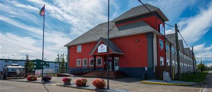 Coast Fort St John Hotel Exterior
