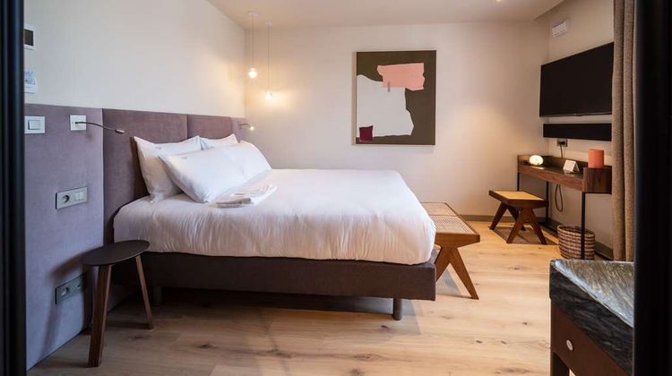 Hebe Hotel Room