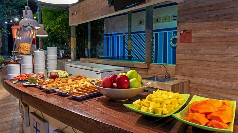 <b>Pop Art Hotel CLC Mamonal Cartagena Restaurant</b>. Images powered by <a href="https://iceportal.shijigroup.com/" title="IcePortal" target="_blank">IcePortal</a>.