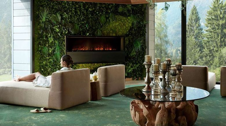 <b>Lefay Resort & Spa Dolomiti Spa</b>. Images powered by <a href="https://iceportal.shijigroup.com/" title="IcePortal" target="_blank">IcePortal</a>.