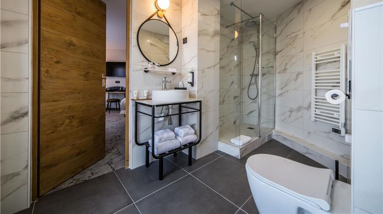<b>Best Western Le Relais du Vigneron Suite</b>. Images powered by <a href="https://iceportal.shijigroup.com/" title="IcePortal" target="_blank">IcePortal</a>.