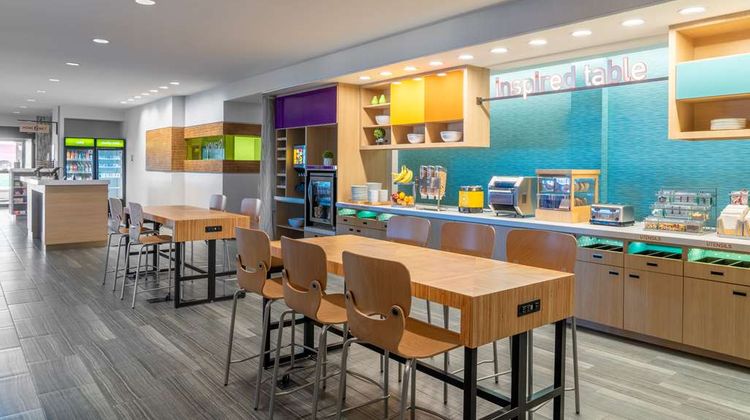 Home2 Suites by Hilton South Restaurant
