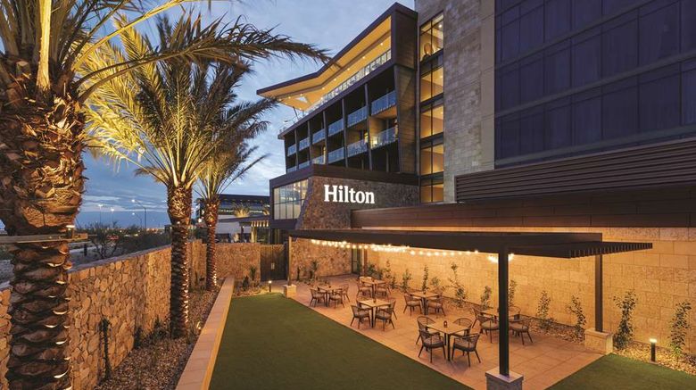 <b>Hilton North Scottsdale at Cavasson Exterior</b>. Images powered by <a href="https://iceportal.shijigroup.com/" title="IcePortal" target="_blank">IcePortal</a>.