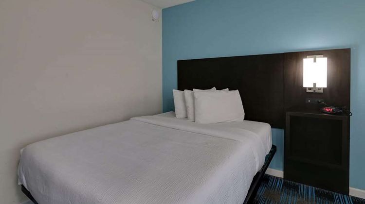 Travelodge by Wyndham Calhoun South I-75 Room