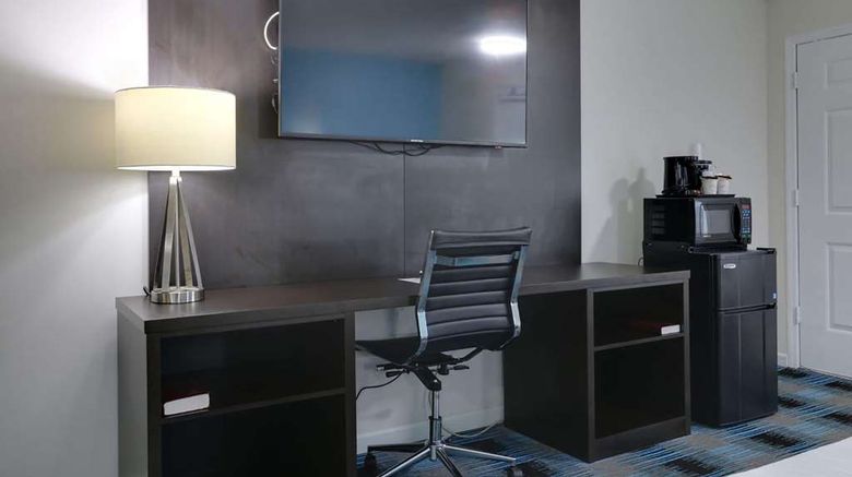 <b>Travelodge by Wyndham Calhoun South I-75 Room</b>. Images powered by <a href="https://iceportal.shijigroup.com/" title="IcePortal" target="_blank">IcePortal</a>.