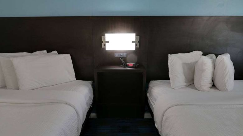 <b>Travelodge by Wyndham Calhoun South I-75 Room</b>. Images powered by <a href="https://iceportal.shijigroup.com/" title="IcePortal" target="_blank">IcePortal</a>.