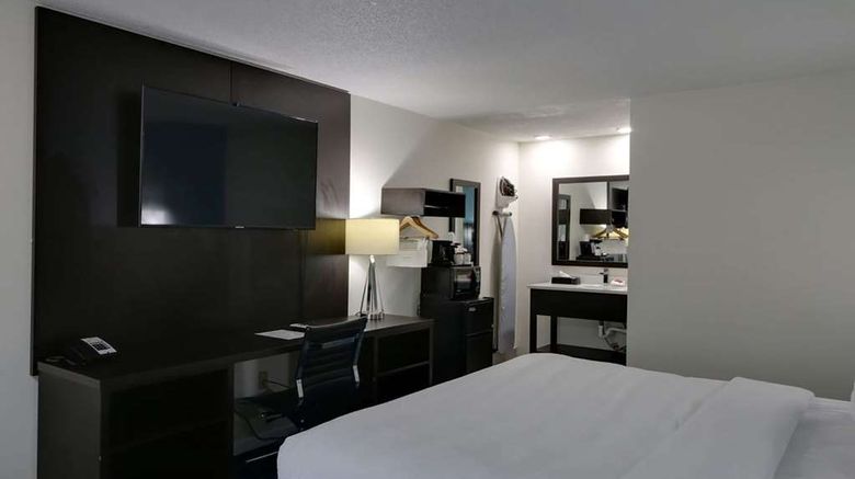 <b>Travelodge by Wyndham Calhoun South I-75 Room</b>. Images powered by <a href="https://iceportal.shijigroup.com/" title="IcePortal" target="_blank">IcePortal</a>.
