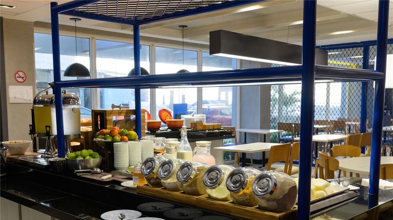 <b>Ibis Budget Recife Jaboatao Restaurant</b>. Images powered by <a href="https://iceportal.shijigroup.com/" title="IcePortal" target="_blank">IcePortal</a>.