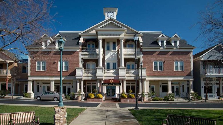 <b>Gateway Hotel & Golf Bungalows-Trademark Exterior</b>. Images powered by <a href="https://iceportal.shijigroup.com/" title="IcePortal" target="_blank">IcePortal</a>.