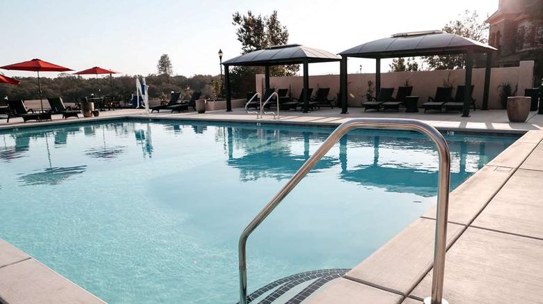 <b>Gateway Hotel & Golf Bungalows-Trademark Pool</b>. Images powered by <a href="https://iceportal.shijigroup.com/" title="IcePortal" target="_blank">IcePortal</a>.