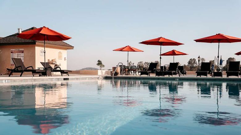 <b>Gateway Hotel & Golf Bungalows-Trademark Pool</b>. Images powered by <a href="https://iceportal.shijigroup.com/" title="IcePortal" target="_blank">IcePortal</a>.