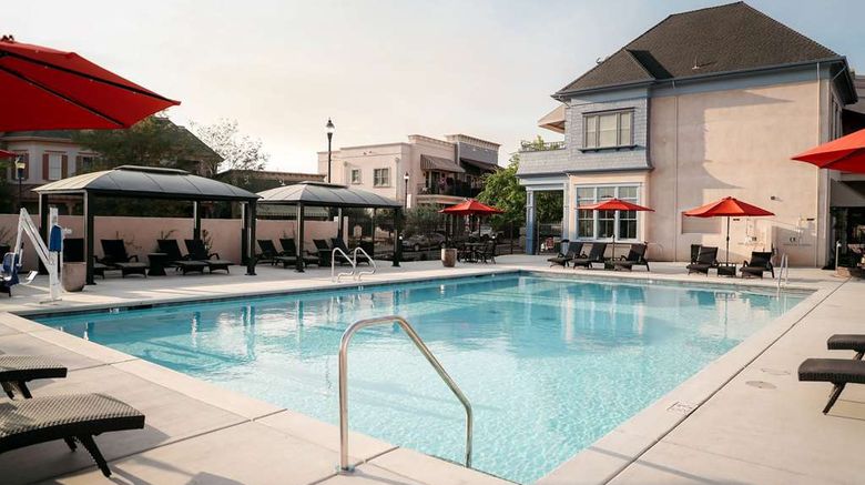 <b>Gateway Hotel & Golf Bungalows-Trademark Pool</b>. Images powered by <a href="https://iceportal.shijigroup.com/" title="IcePortal" target="_blank">IcePortal</a>.