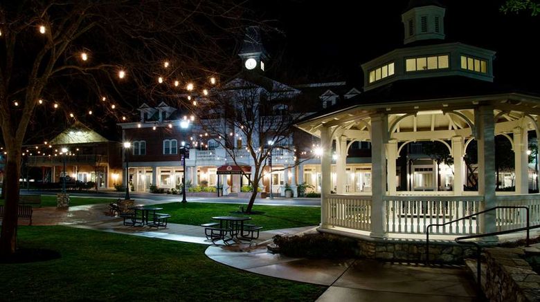 <b>Gateway Hotel & Golf Bungalows-Trademark Exterior</b>. Images powered by <a href="https://iceportal.shijigroup.com/" title="IcePortal" target="_blank">IcePortal</a>.