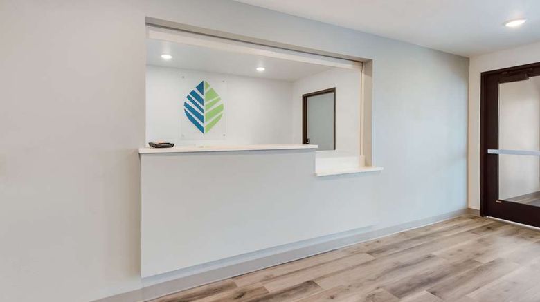 <b>WoodSpring Suites Meridian Lobby</b>. Images powered by <a href="https://iceportal.shijigroup.com/" title="IcePortal" target="_blank">IcePortal</a>.