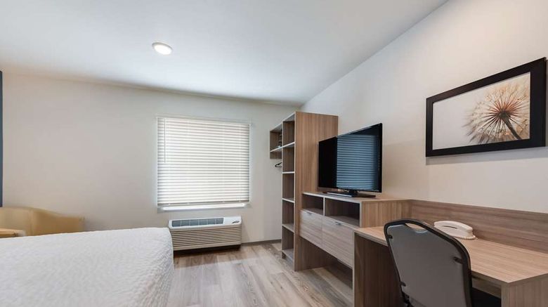 <b>WoodSpring Suites Meridian Room</b>. Images powered by <a href="https://iceportal.shijigroup.com/" title="IcePortal" target="_blank">IcePortal</a>.