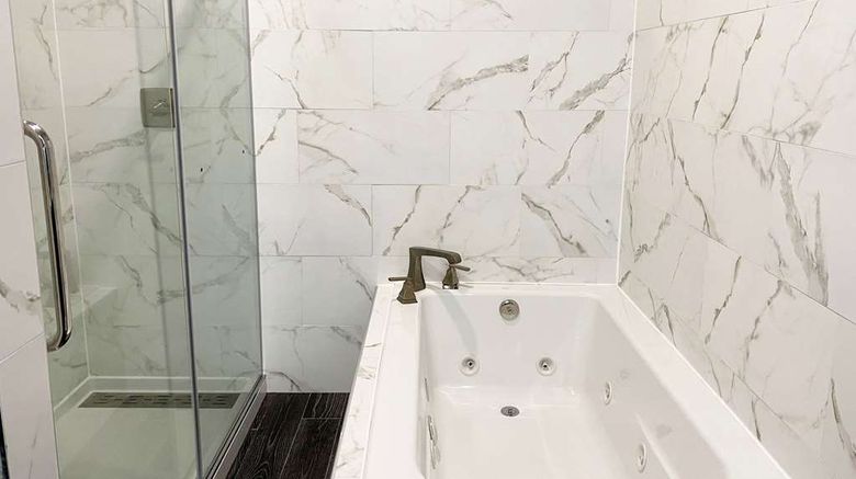<b>Wingate by Wyndham Biloxi/Ocean Springs Room</b>. Images powered by <a href="https://iceportal.shijigroup.com/" title="IcePortal" target="_blank">IcePortal</a>.