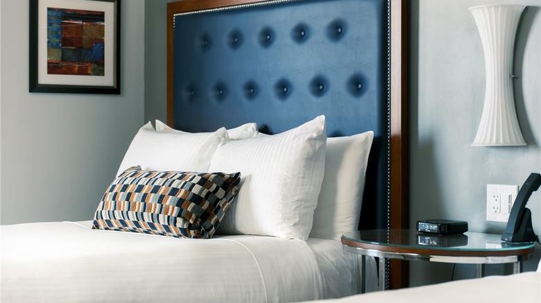 <b>Battery Wharf Hotel, Boston Waterfront Room</b>. Images powered by <a href="https://iceportal.shijigroup.com/" title="IcePortal" target="_blank">IcePortal</a>.