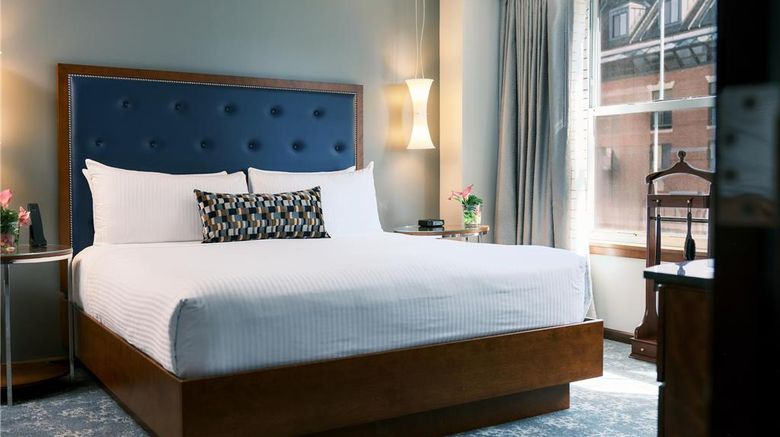<b>Battery Wharf Hotel, Boston Waterfront Room</b>. Images powered by <a href="https://iceportal.shijigroup.com/" title="IcePortal" target="_blank">IcePortal</a>.