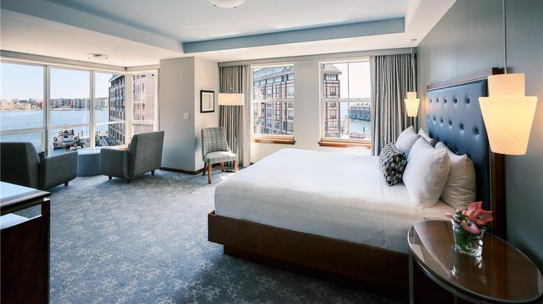 <b>Battery Wharf Hotel, Boston Waterfront Room</b>. Images powered by <a href="https://iceportal.shijigroup.com/" title="IcePortal" target="_blank">IcePortal</a>.