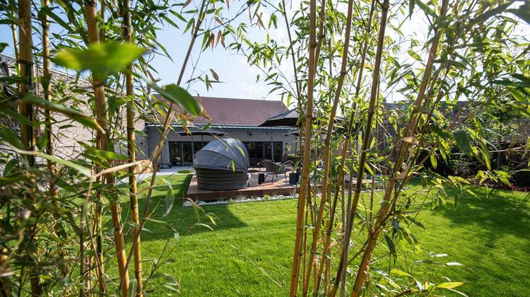Best Western Premier Le Chapitre Htl-Spa Exterior