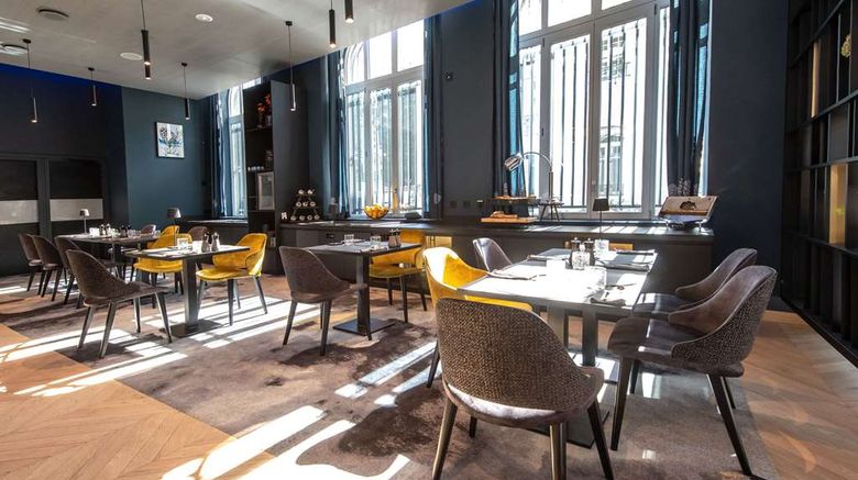 <b>Best Western Premier Le Chapitre Htl-Spa Restaurant</b>. Images powered by <a href="https://iceportal.shijigroup.com/" title="IcePortal" target="_blank">IcePortal</a>.
