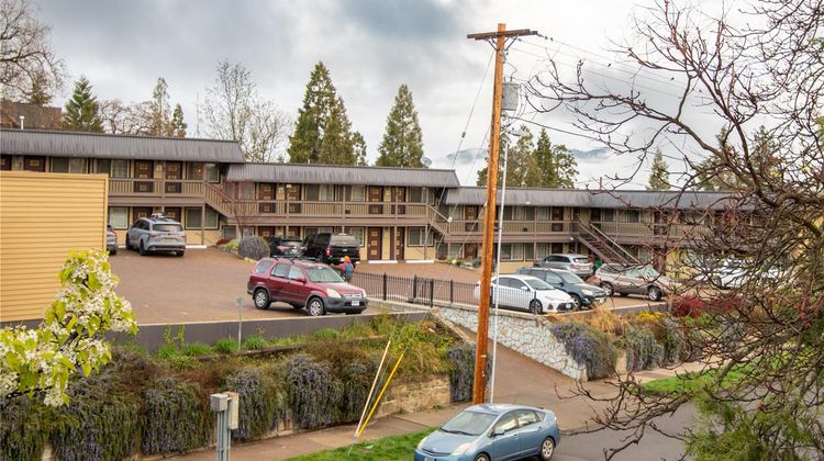 The Bard's Inn, BW Signature Collection Exterior