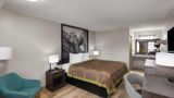 Super 8 by Wyndham Charleston Room