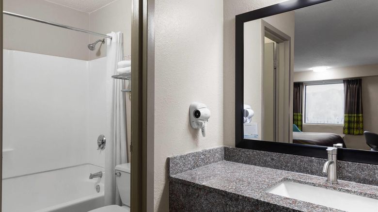 <b>Super 8 by Wyndham Charleston Room</b>. Images powered by <a href="https://iceportal.shijigroup.com/" title="IcePortal" target="_blank">IcePortal</a>.