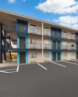 Super 8 by Wyndham Charleston