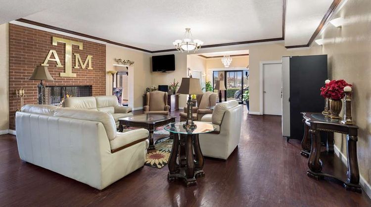 Knights Inn College Station Lobby