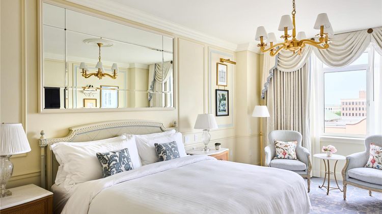 The Charleston Place Suite