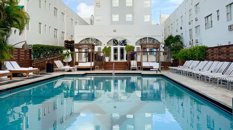 Marseilles Beach Hotel Pool