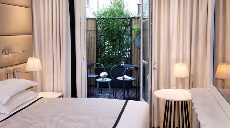 Hotel R de Paris Room