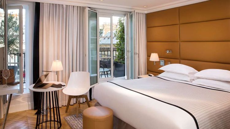 Hotel R de Paris Room