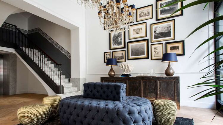 Hotel Midmost Lobby