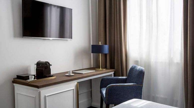 <b>Hotel Midmost Room</b>. Images powered by <a href="https://iceportal.shijigroup.com/" title="IcePortal" target="_blank">IcePortal</a>.