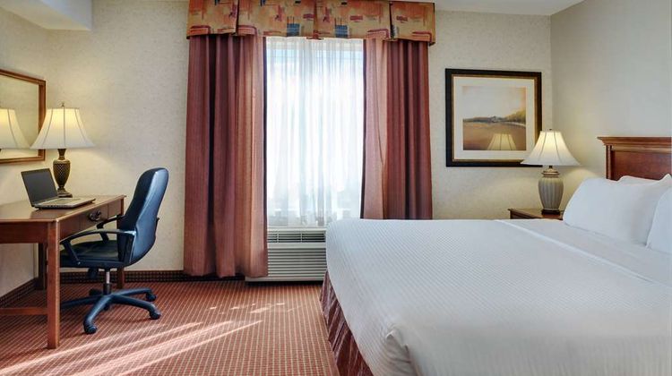 Coast Grimshaw Hotel & Suites Suite
