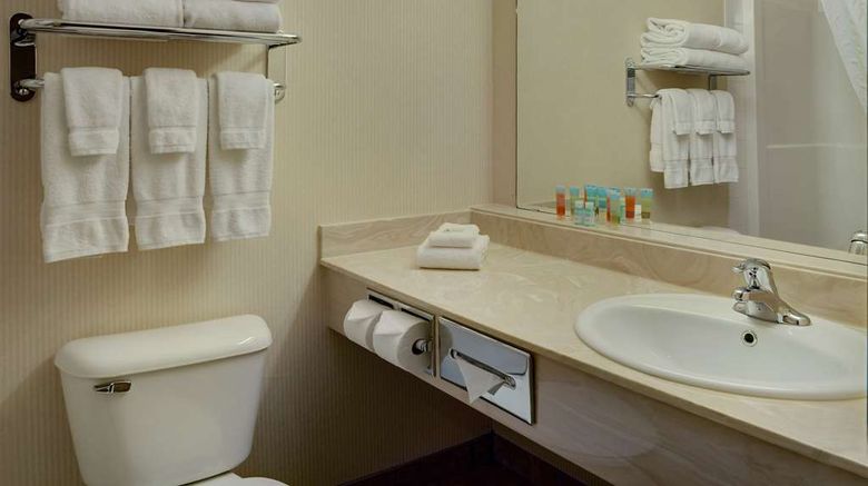 <b>Coast Grimshaw Hotel & Suites Room</b>. Images powered by <a href="https://iceportal.shijigroup.com/" title="IcePortal" target="_blank">IcePortal</a>.